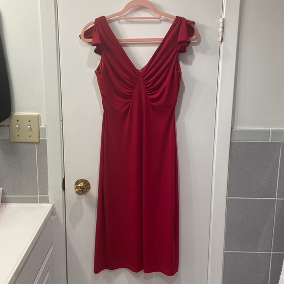 Red slim fitting dress - Picture 1 of 2